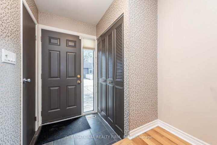 Property Photo:  6855 Glen Erin Drive 15  ON L5N 1P6 