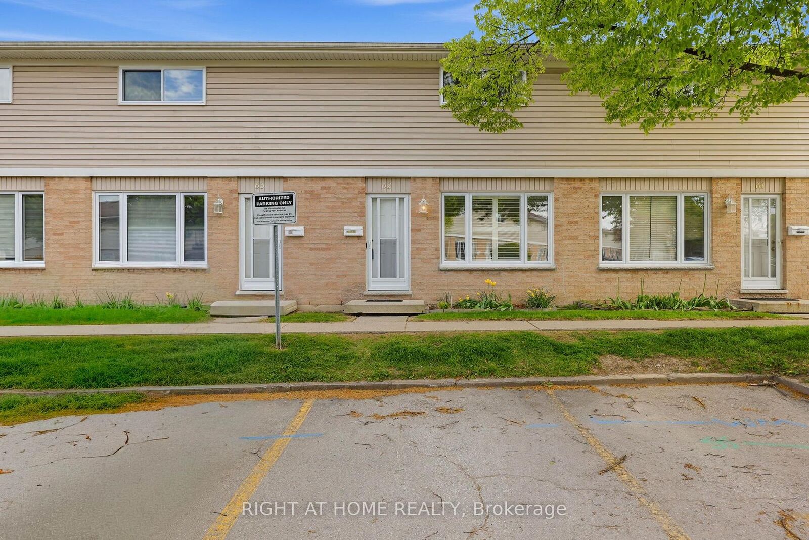 Property Photo:  320 Westminster Avenue 62  ON N6C 5H5 