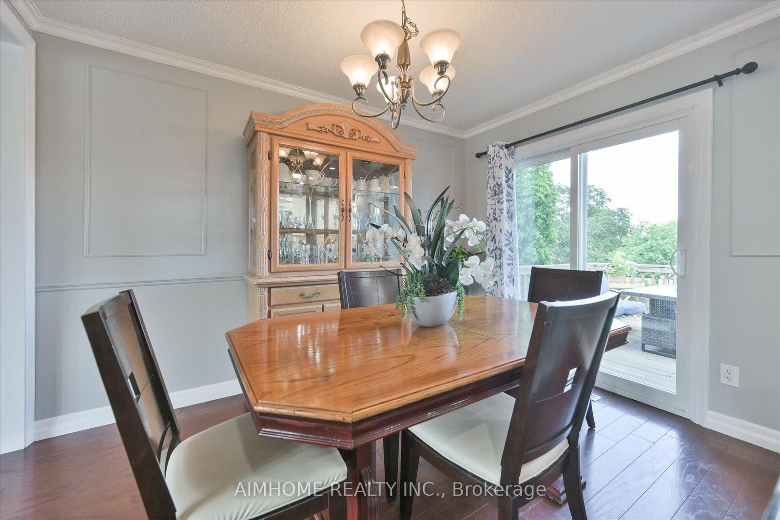 Property Photo:  232 McMurchy Avenue  ON L6Y 1Z5 