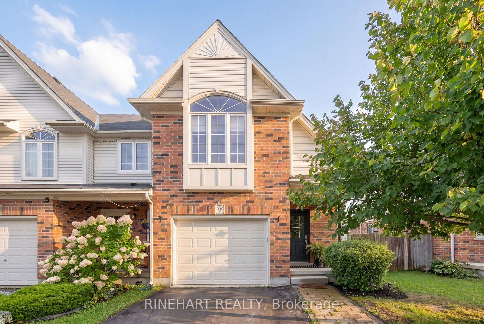 Property Photo:  939 Silverfox Crescent  ON N6G 5B6 