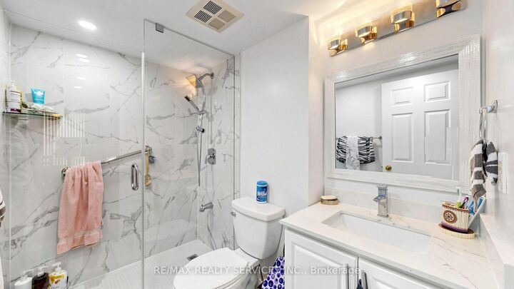 Property Photo: 330 Mill Street S 508 ON L6Y 3V3