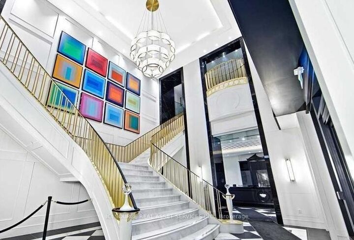 Property Photo: 955 Bay Street 611 ON M5S 0C6