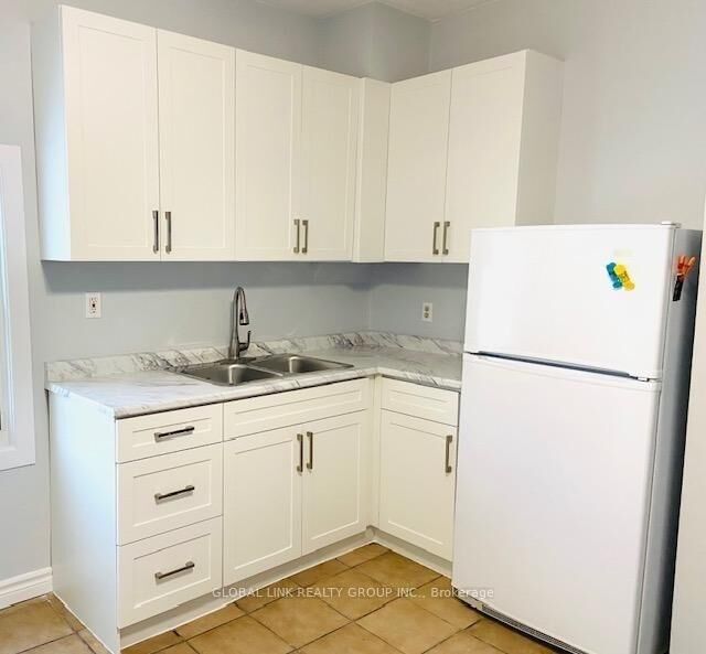 Property Photo:  20 Wedsworth Street Apt B  ON L2T 1H8 