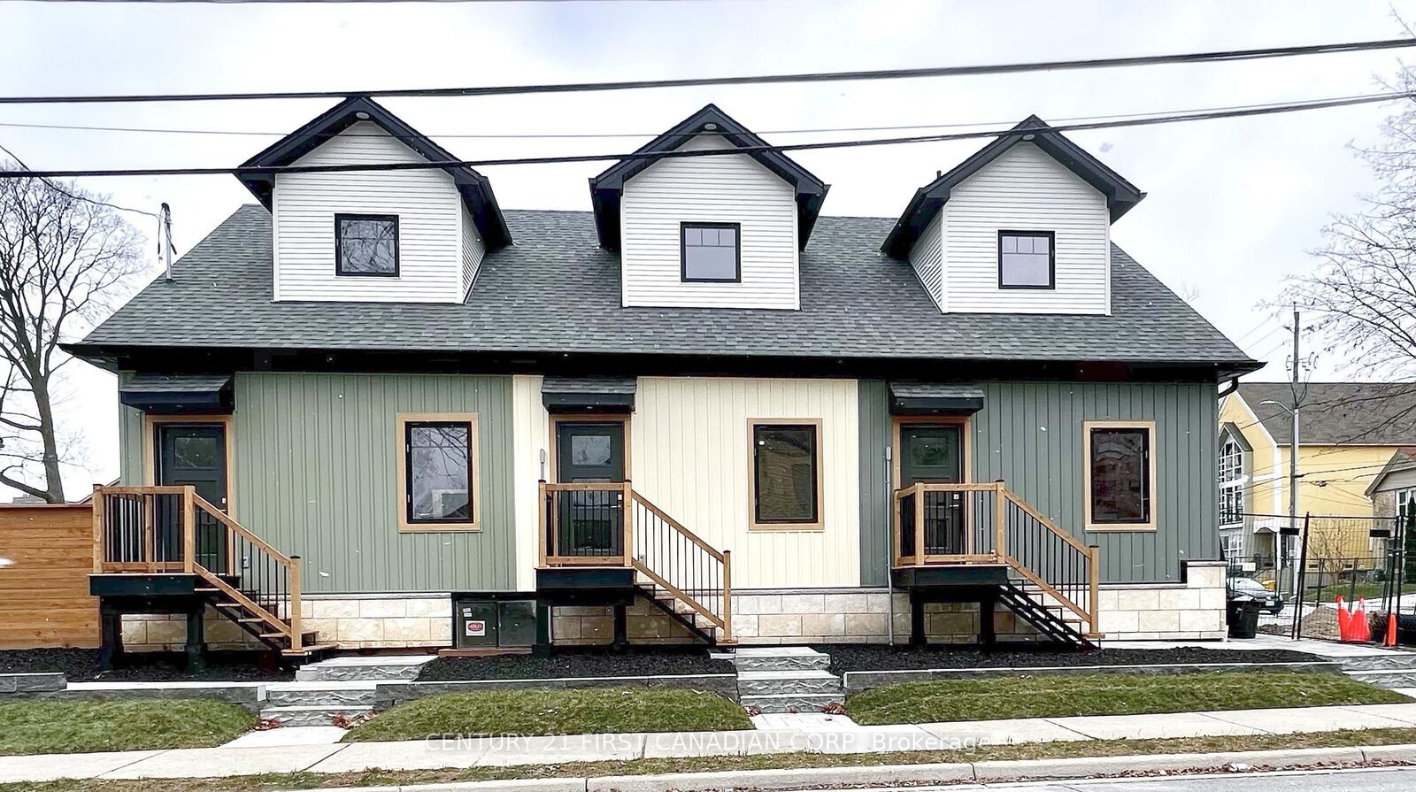 Property Photo:  166 Central Avenue 2  ON N6A 1M7 