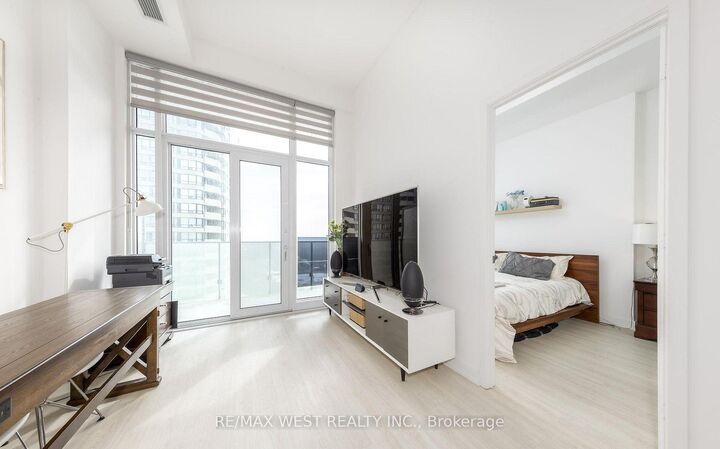 Property Photo:  3883 Quartz Road 621  ON L5B 0M4 