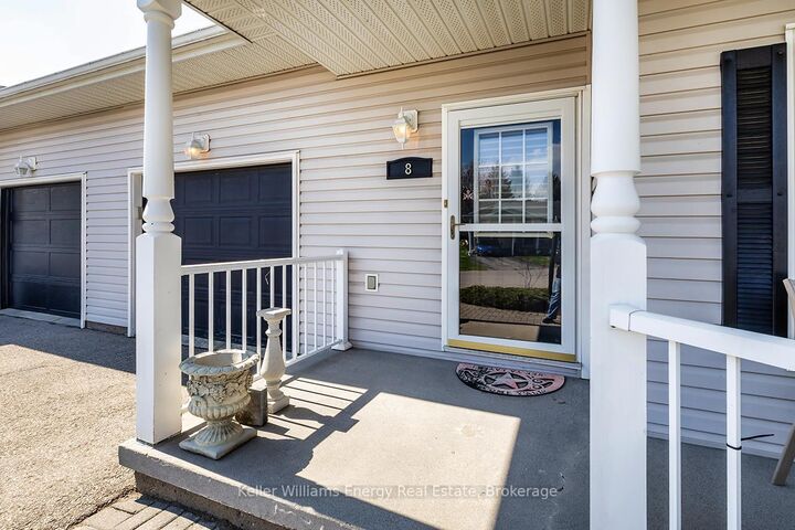 Property Photo:  8 Hinkley Trail  ON L1B 1P4 
