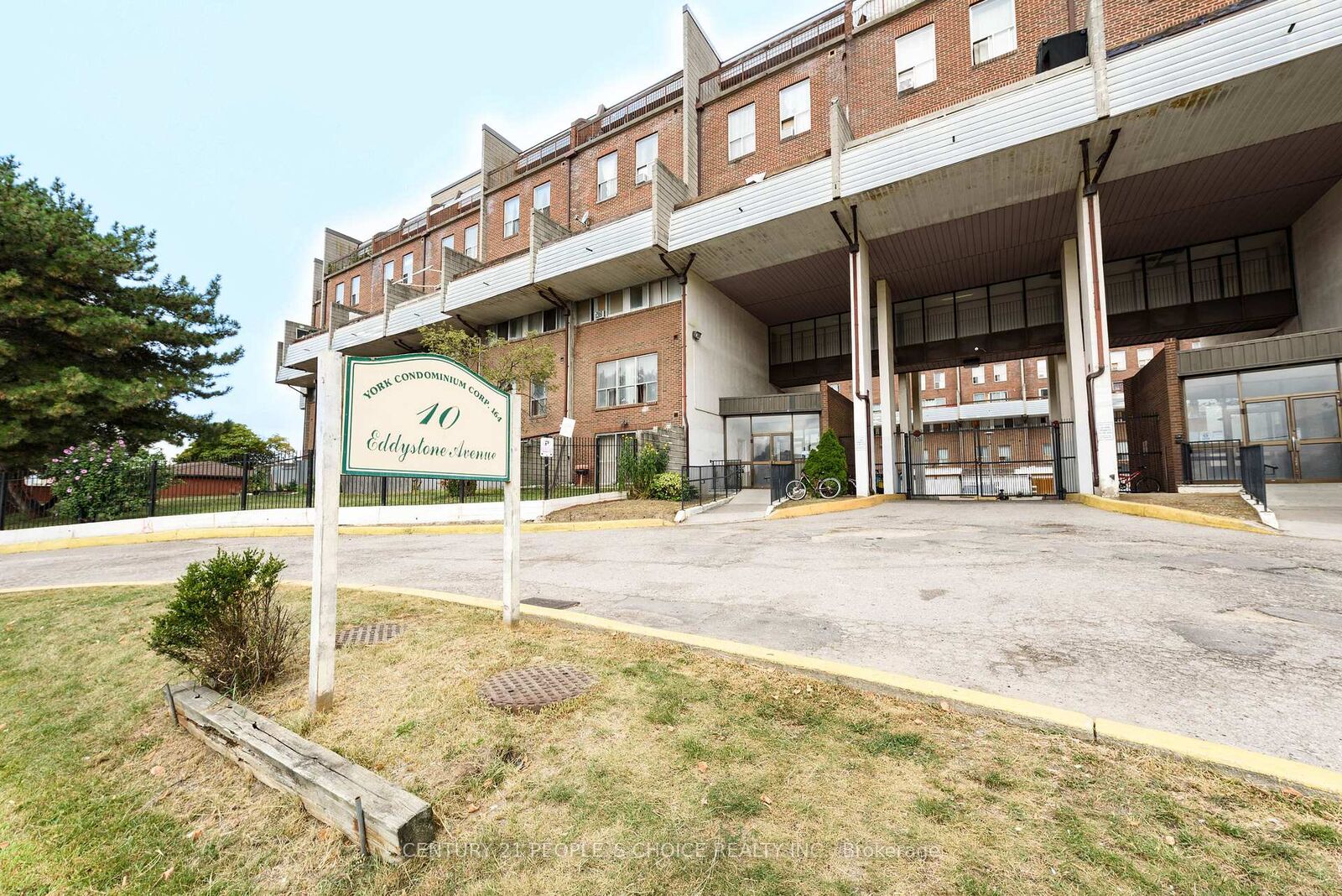Property Photo:  10 Eddystone Avenue 108  ON M3N 2T2 