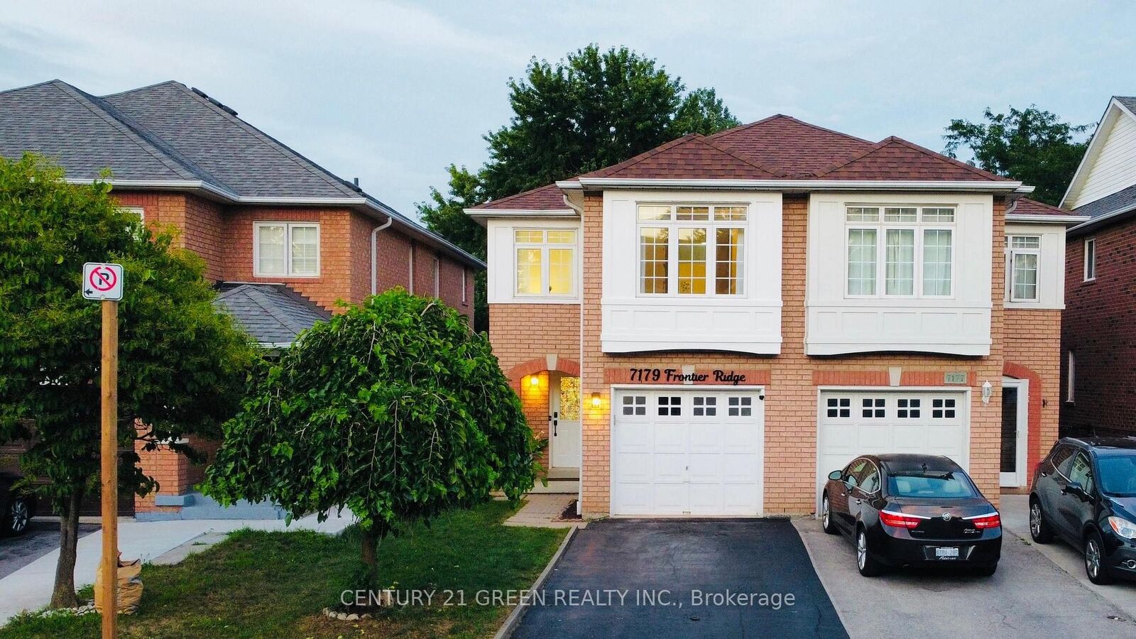Property Photo:  7179 Frontier Ridge  ON L5N 7R2 
