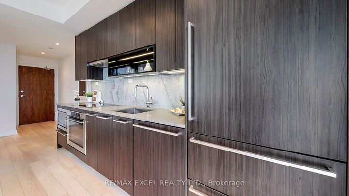 Property Photo: 115 McMahon Drive 3510 ON M2K 0E3