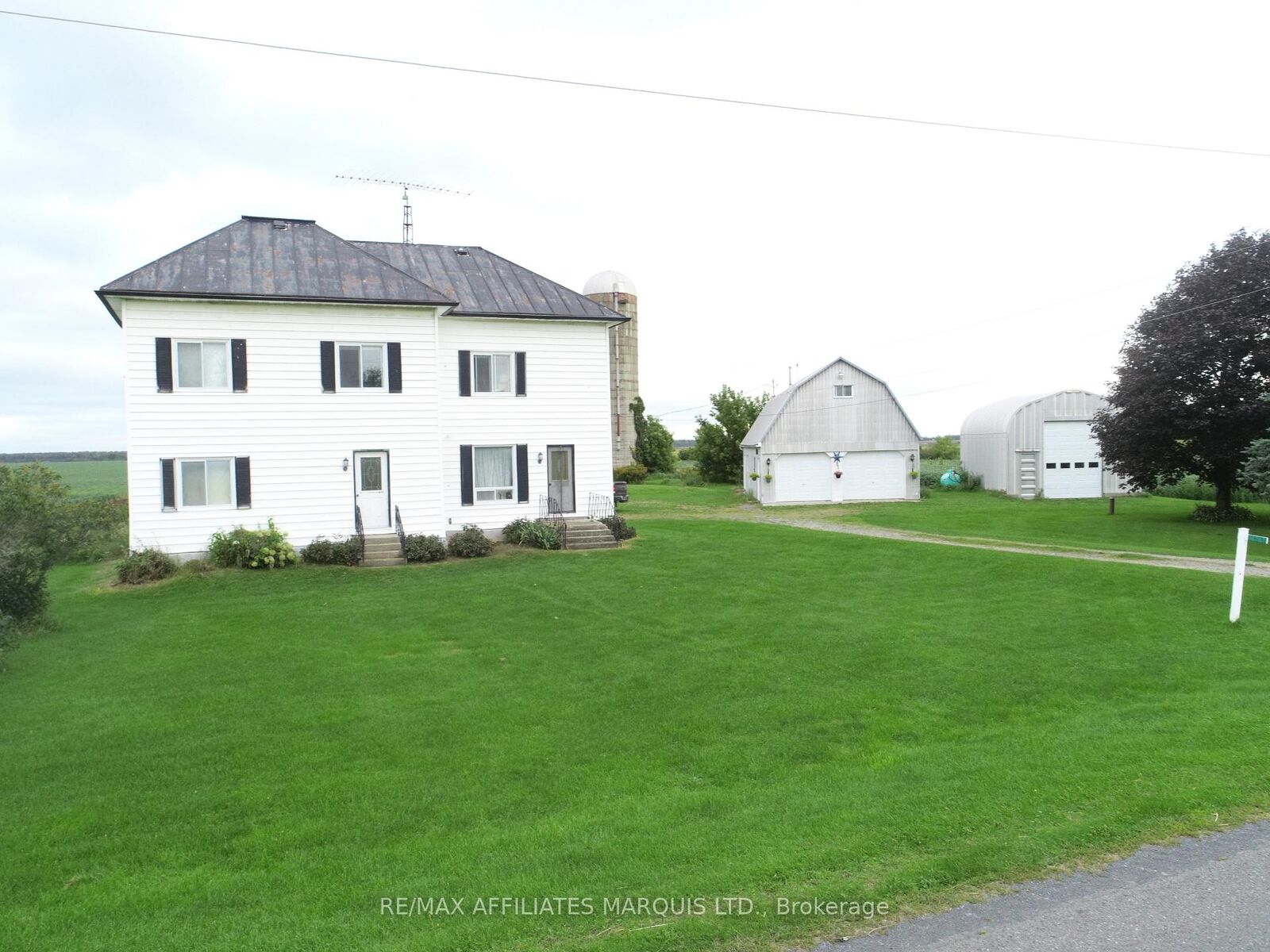 Property Photo:  16767 Eighth Road  ON K0C 1W0 