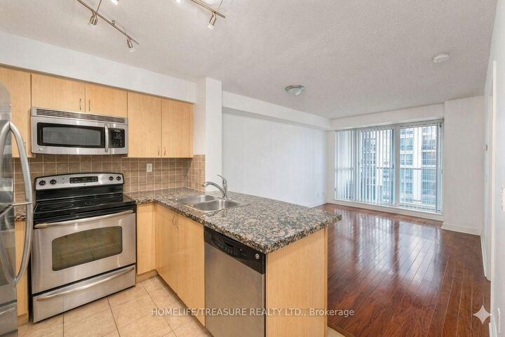 Property Photo:  5 Michael Power Place 905  ON M9A 0A3 