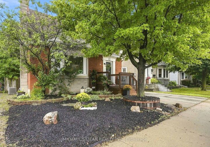 Property Photo:  74 East 12th Street  ON L9A 3X4 