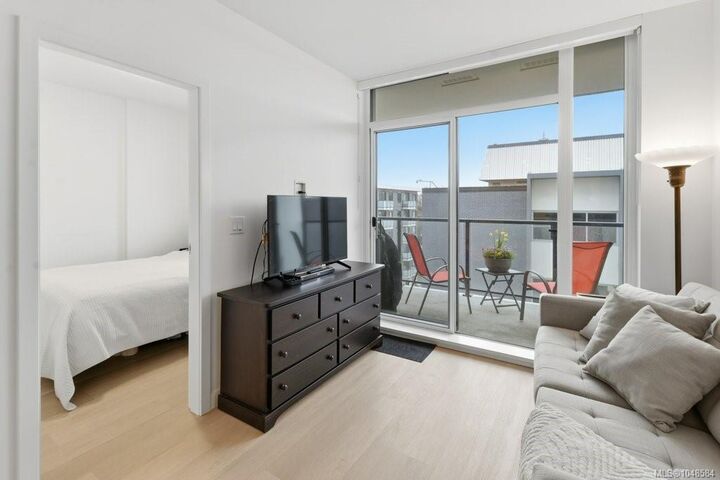 Property Photo:  1100 Yates St #606  BC V8V 0H5 