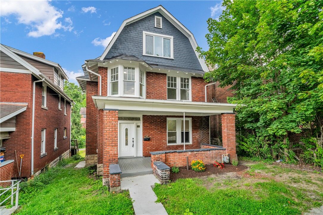 Property Photo:  1547 Clairtonica Street  PA 15205 