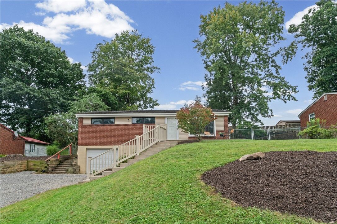 Property Photo:  3511 W Stag Dr  PA 15044 