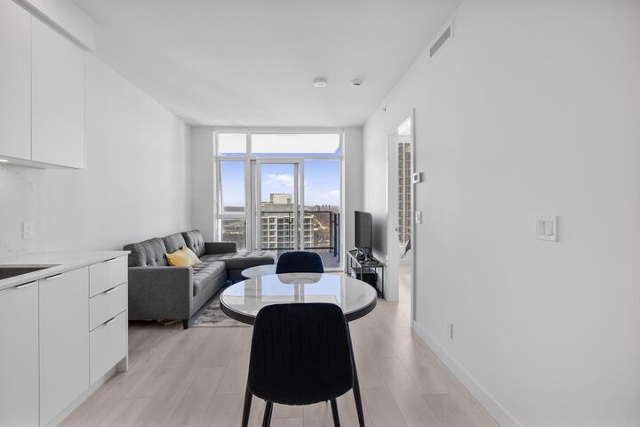Property Photo:  537 Cottonwood Avenue 3706  BC V3J 0S4 