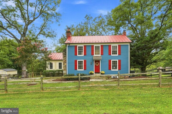Property Photo: 34141 Snickersville Turnpike VA 20135