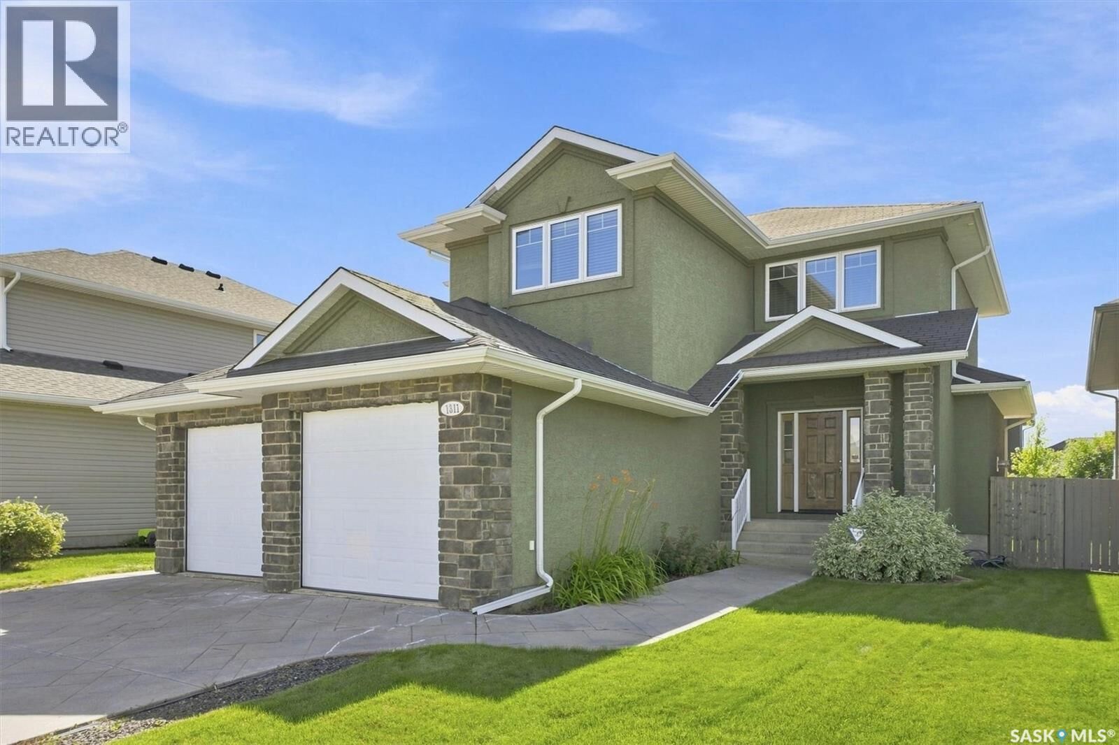 Property Photo: 1311 Shepherd Crescent SK S7W 0B6