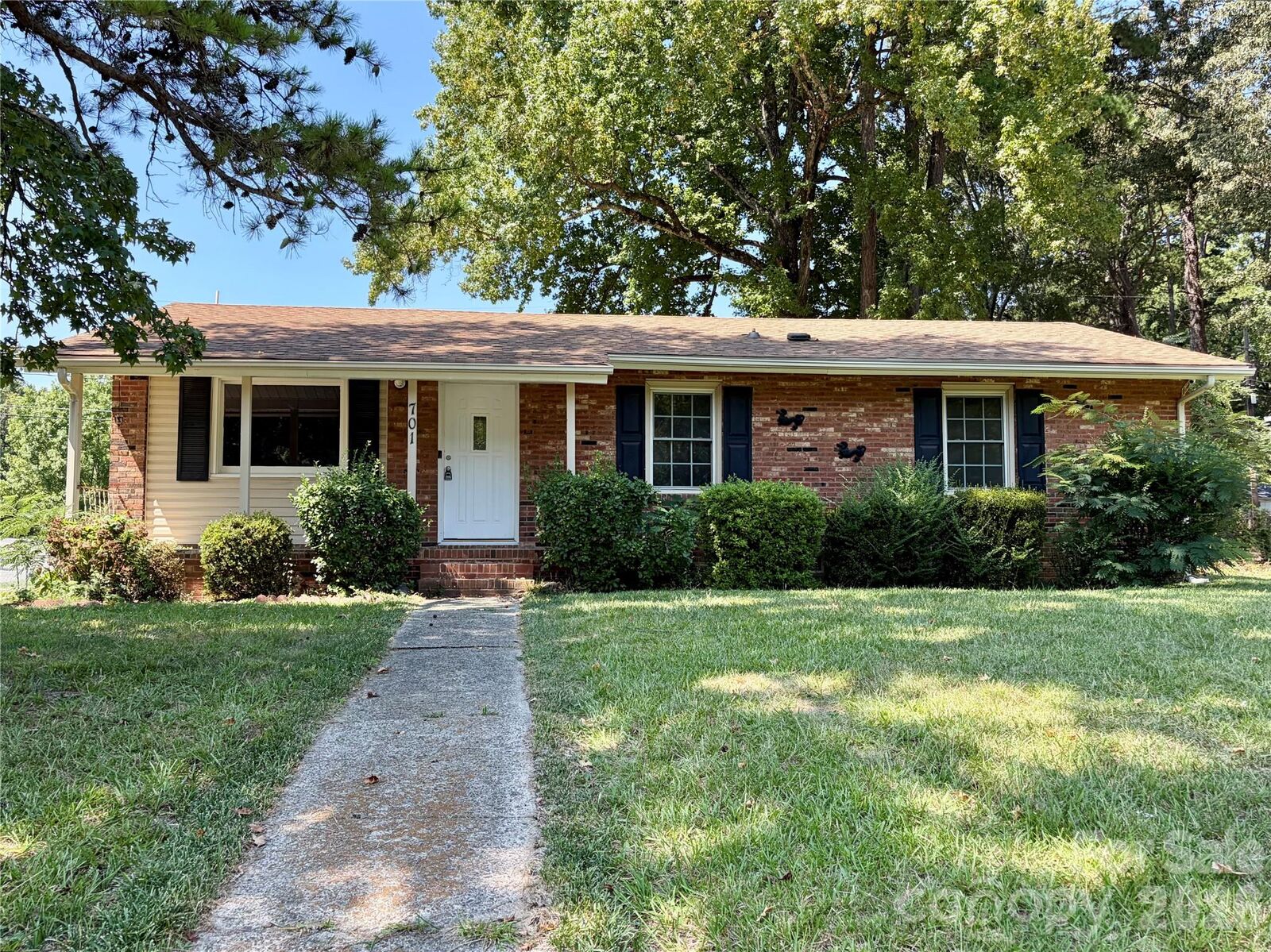 Property Photo:  701 Bilmark Avenue  NC 28213 