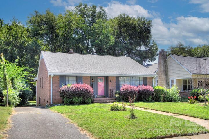 Property Photo: 629 Grandin Road NC 28208