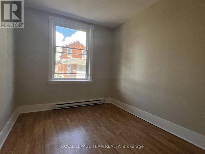 Property Photo:  10 Oxford Street 1  ON K1Y 2R7 
