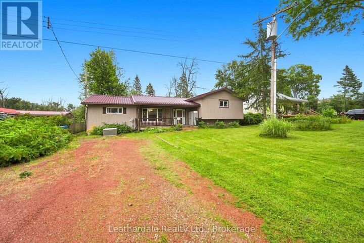 Property Photo:  336 Forest Avenue North  ON L3V 3Y7 