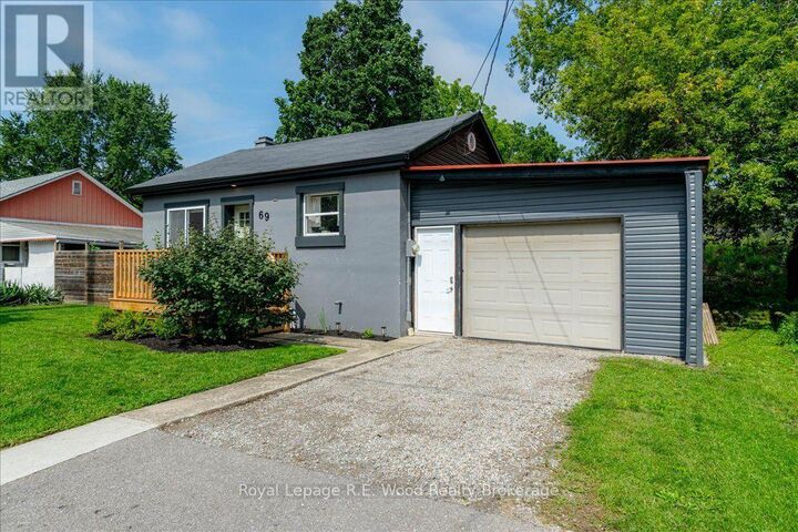 Property Photo:  69 Ann Street  ON N4B 1H6 