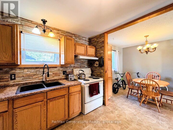 Property Photo: 72 Hemlo Drive ON P0T 2E0