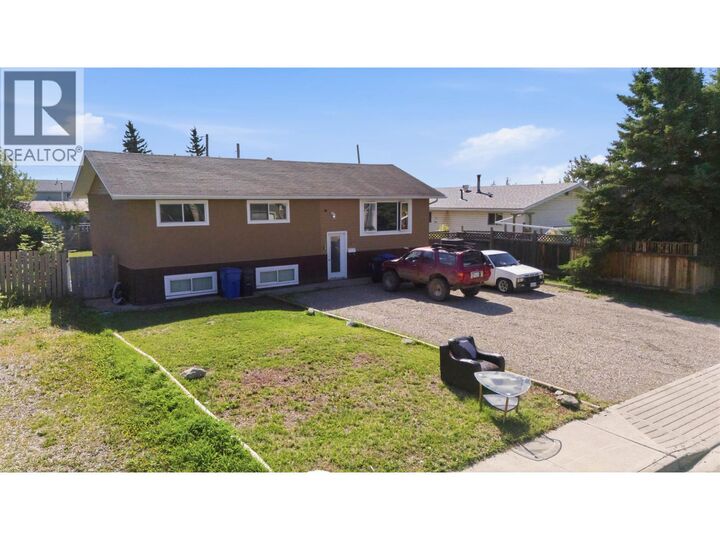 Photo de la propriété:  11115 102 Avenue  BC V1J 2G2 