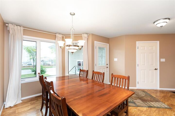Photo de la propriété:  338 Giesbrecht Street  MB R5G 0W7 