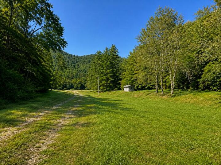 Property Photo:  15100 Lower Johns Creek  KY 41501 