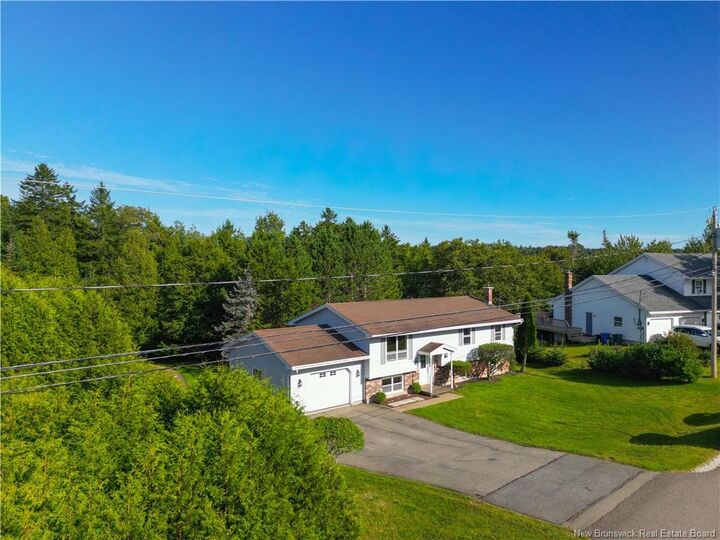 Property Photo:  13 Jasper Drive  NB E2E 4Y3 