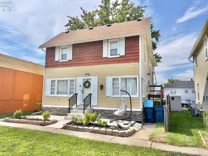 Property Photo:  410 N Wood Street  OH 43420 