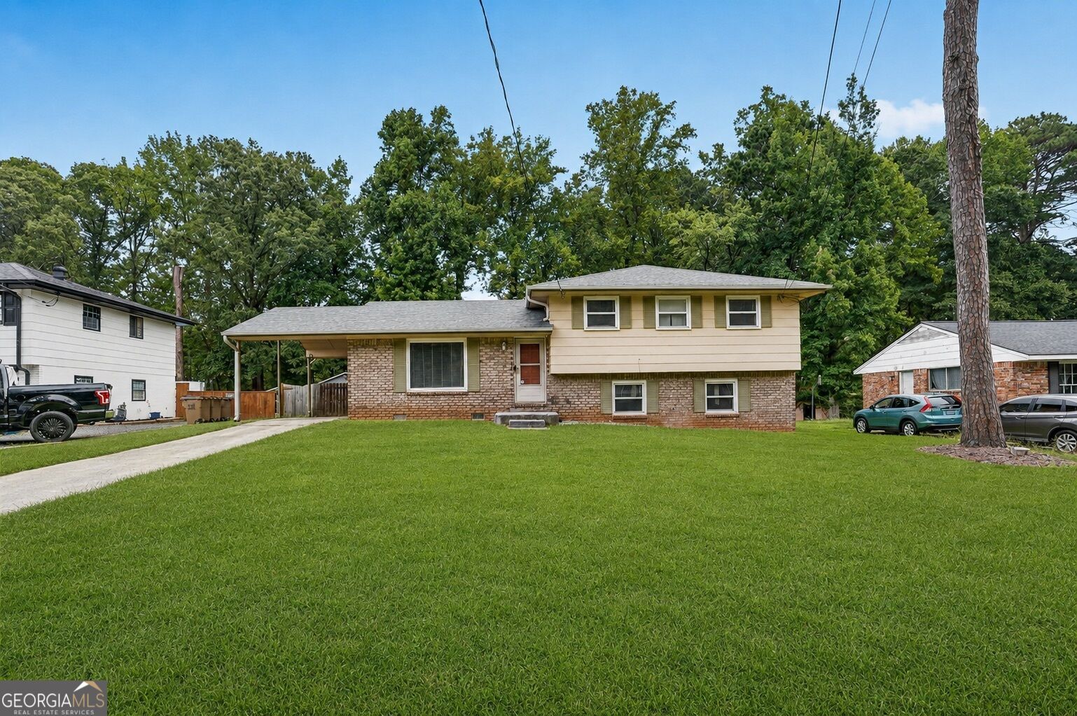 Property Photo:  786 S Nottingham Road  GA 30236 