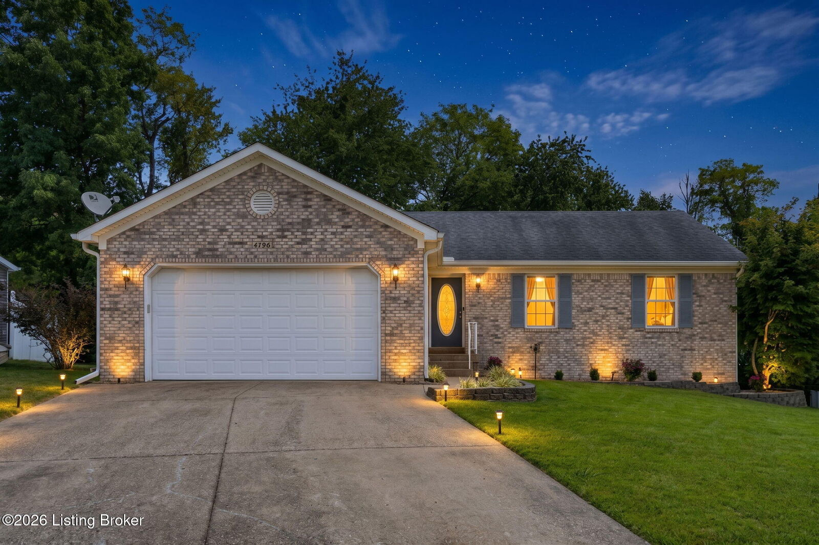 Property Photo: 6106 Schreiner Ct KY 40219