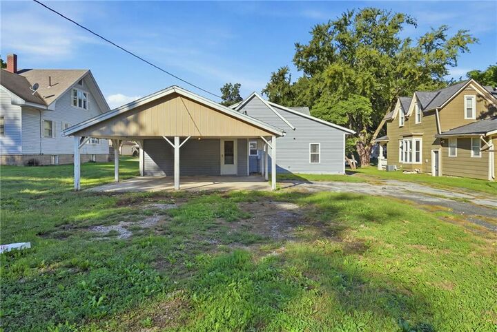 Property Photo:  406 S 3rd Street  MO 64076 