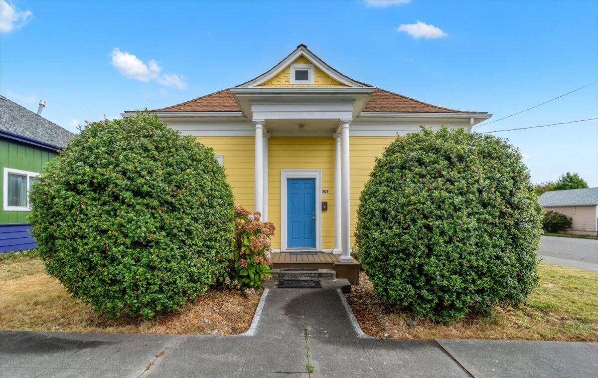 Property Photo:  507 15th Street  CA 95540 