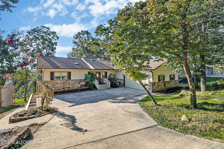 Property Photo: 132 Brokenwood Lane TN 38558