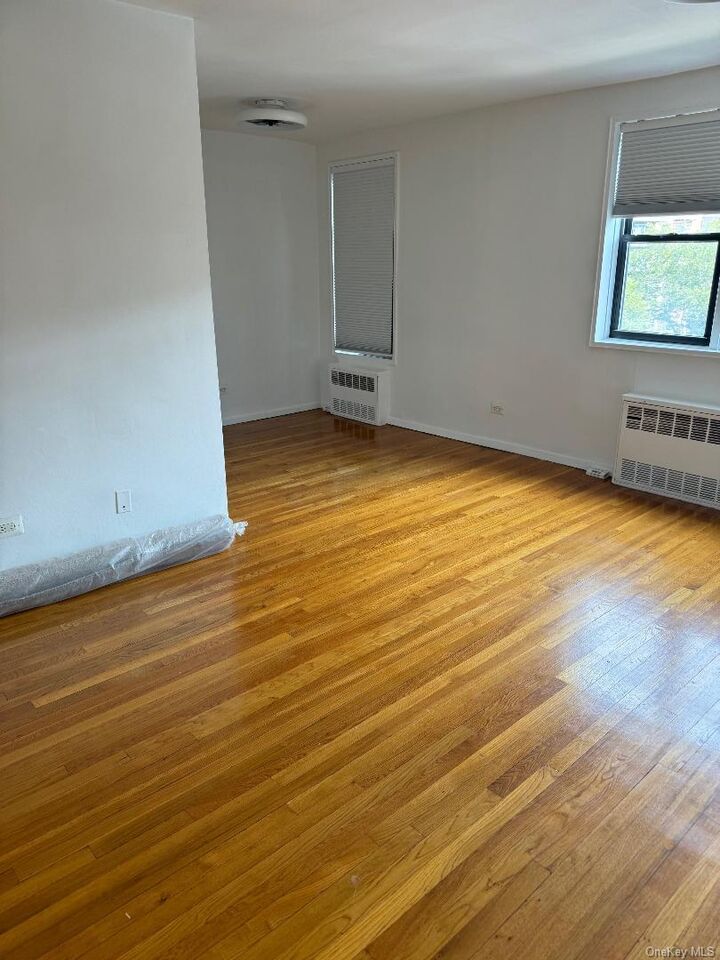 Property Photo:  84-10 153rd Avenue 4H  NY 11414 