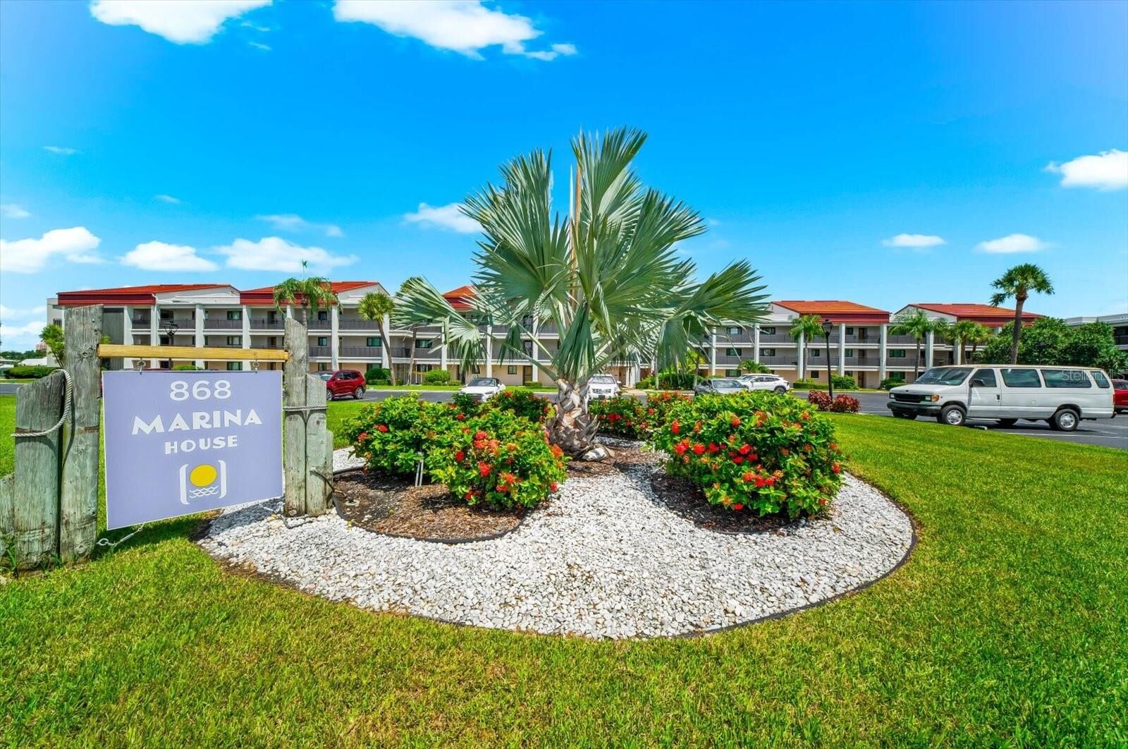 Property Photo: 868 Bayway Boulevard 307 FL 33767