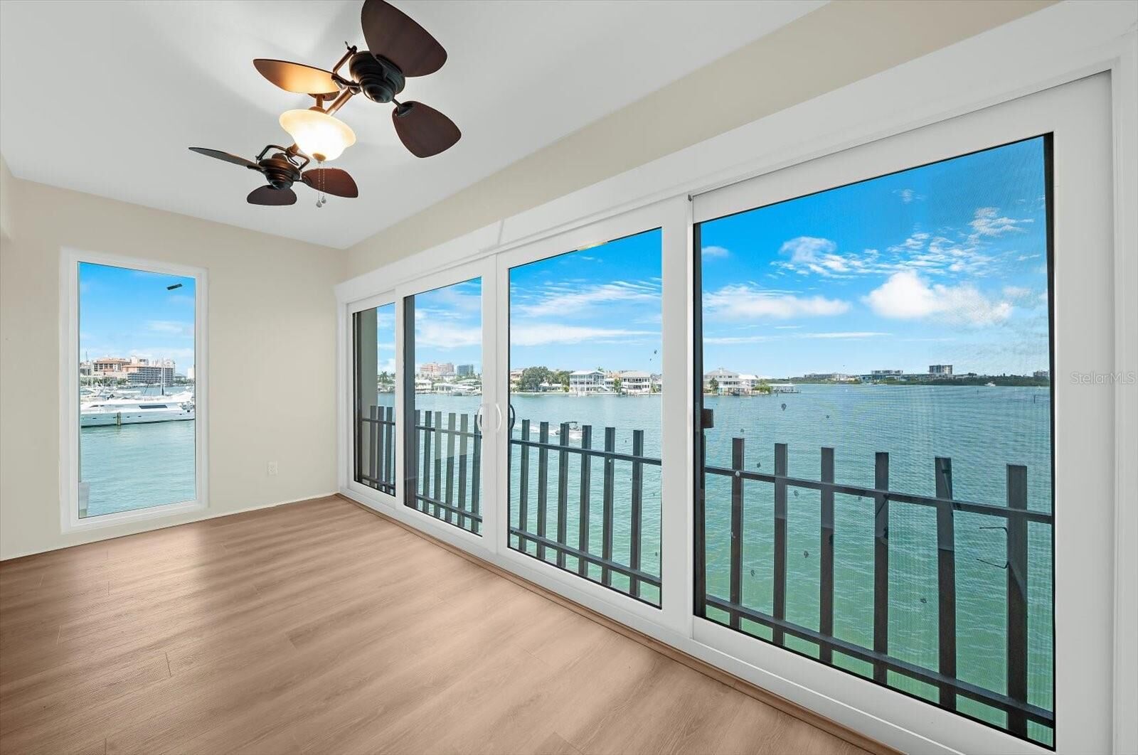Property Photo: 868 Bayway Boulevard 307 FL 33767