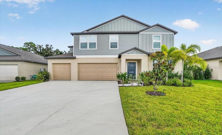 Property Photo:  12036 Blue Diamond Cove  FL 34219 