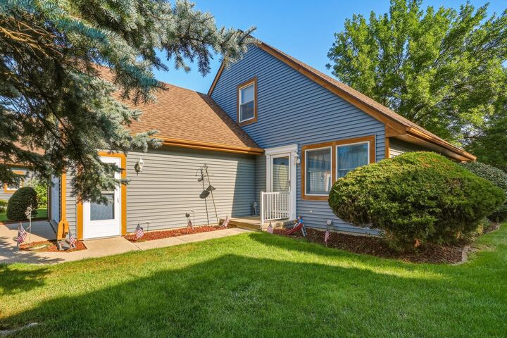 Property Photo:  8 Cambridge Park  MI 48734 