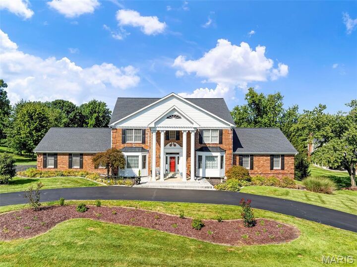 Property Photo: 924 Cabernet Drive MO 63017