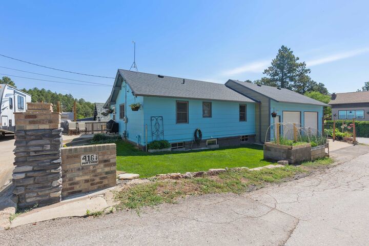 Property Photo: 416 Matthew Street SD 57754