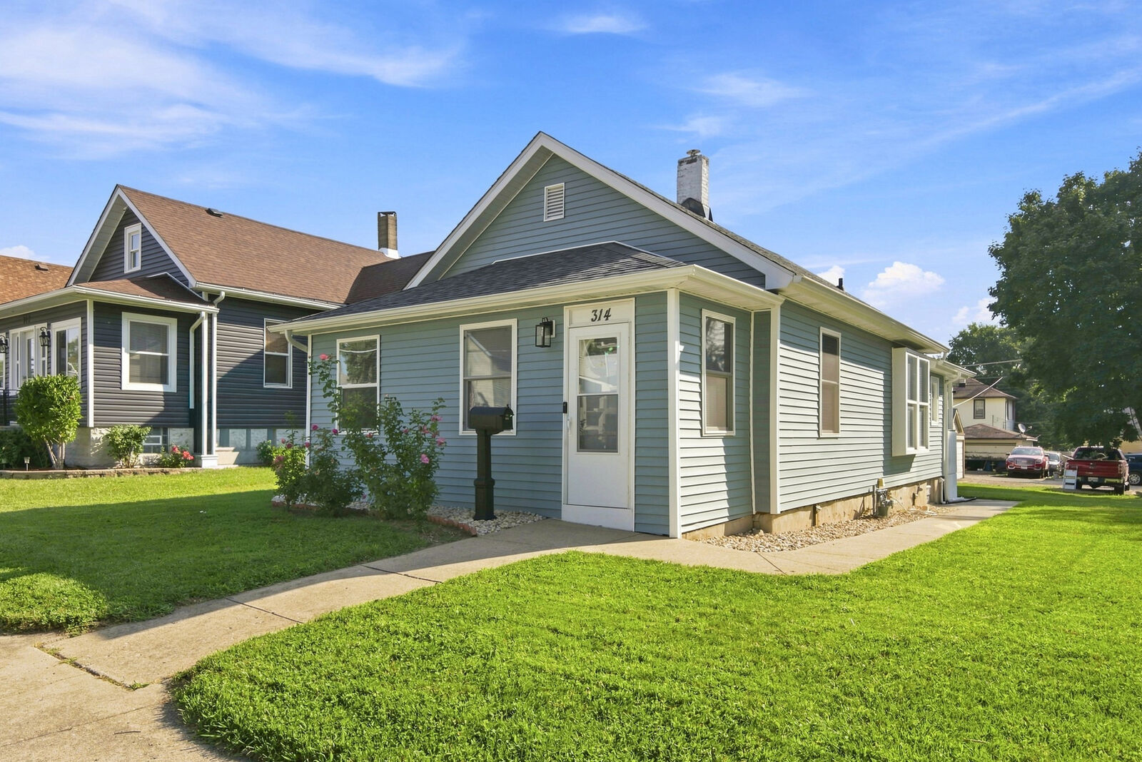 Property Photo:  314 Willow Avenue  IL 60436 