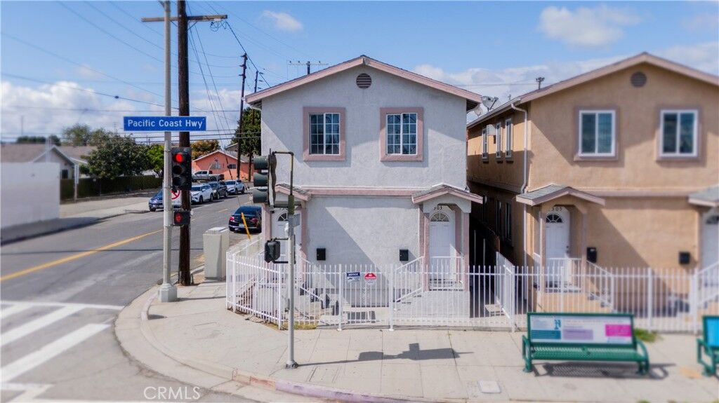 Property Photo:  1301 E Pacific Coast  CA 90744 