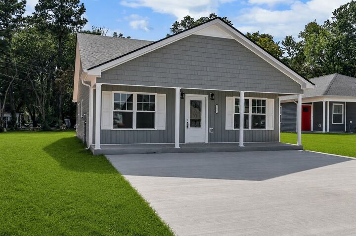 Property Photo: 2627 Scott Dr TN 37042