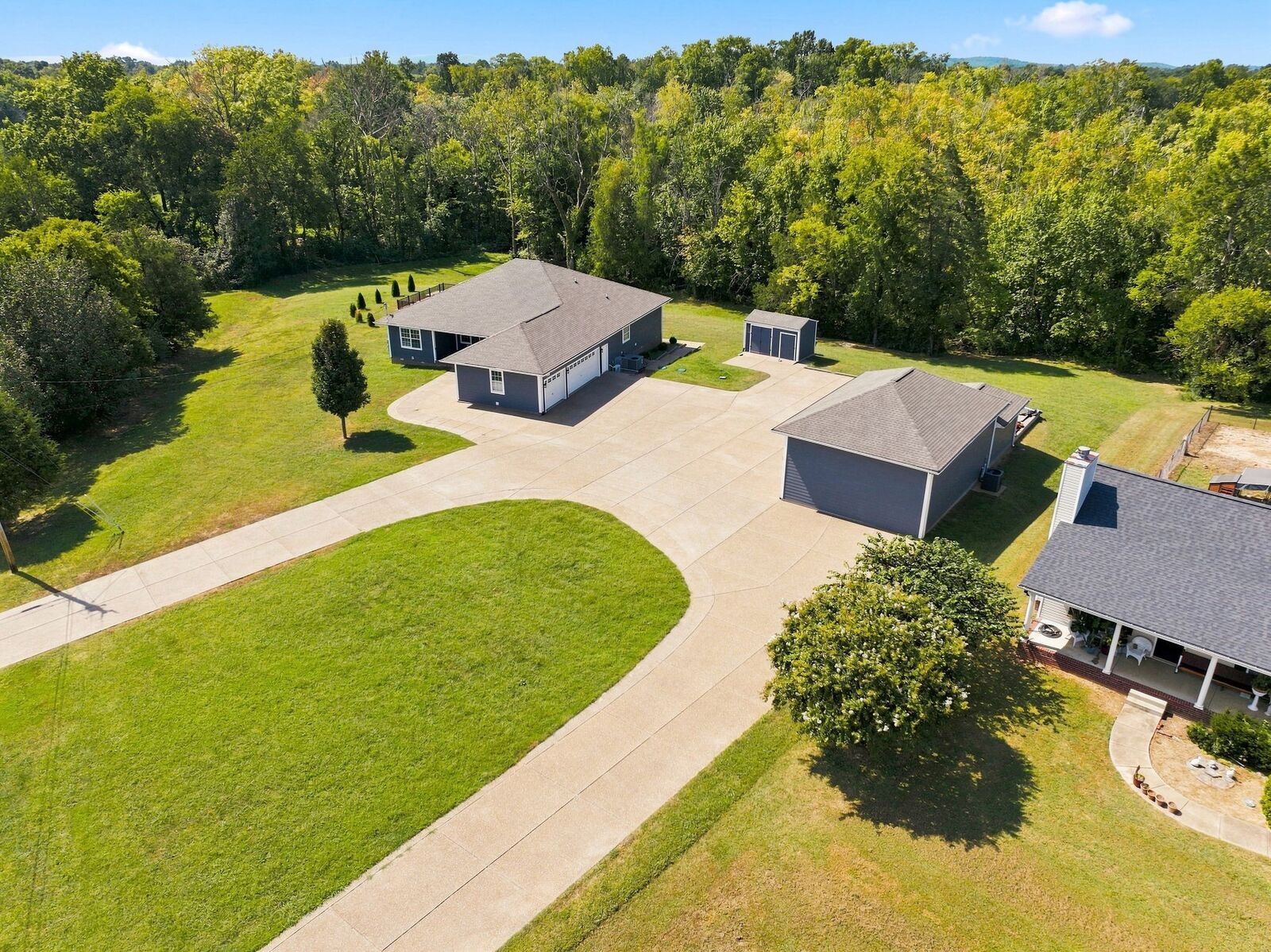 Property Photo:  149 Millwood Dr  TN 37127 
