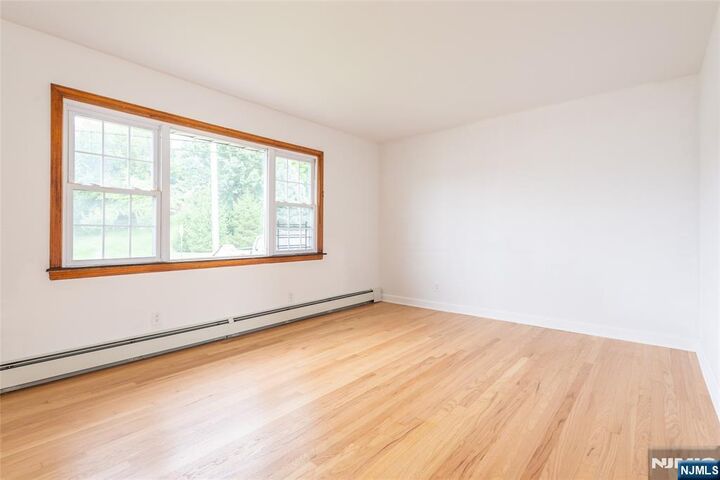 Property Photo:  222 Union Avenue 1st Floor  NJ 07075 
